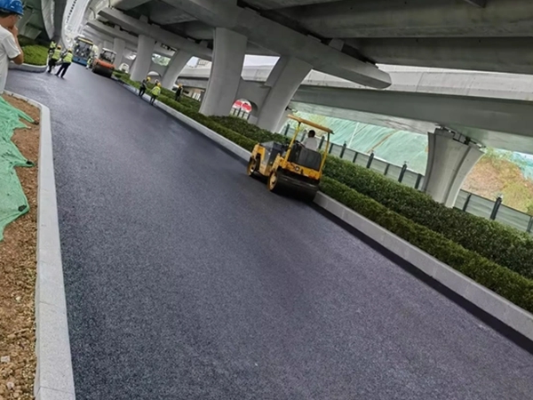 三门改性沥青路面铺设施工